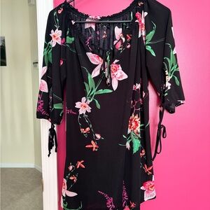 Chic Black Floral Tunic Top